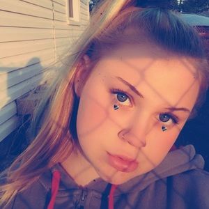 Meet your Posher, Mackenzie